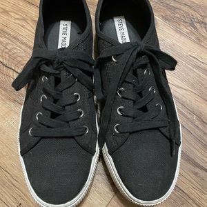 Steve Madden emmi black platform tennis shoes